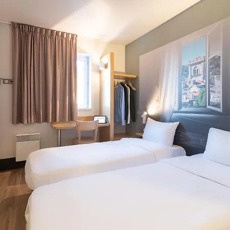 B&B Hotel Avignon 2 2*