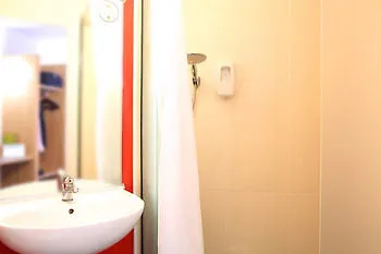 B&B Hotel Avignon 2 Hotel 2*